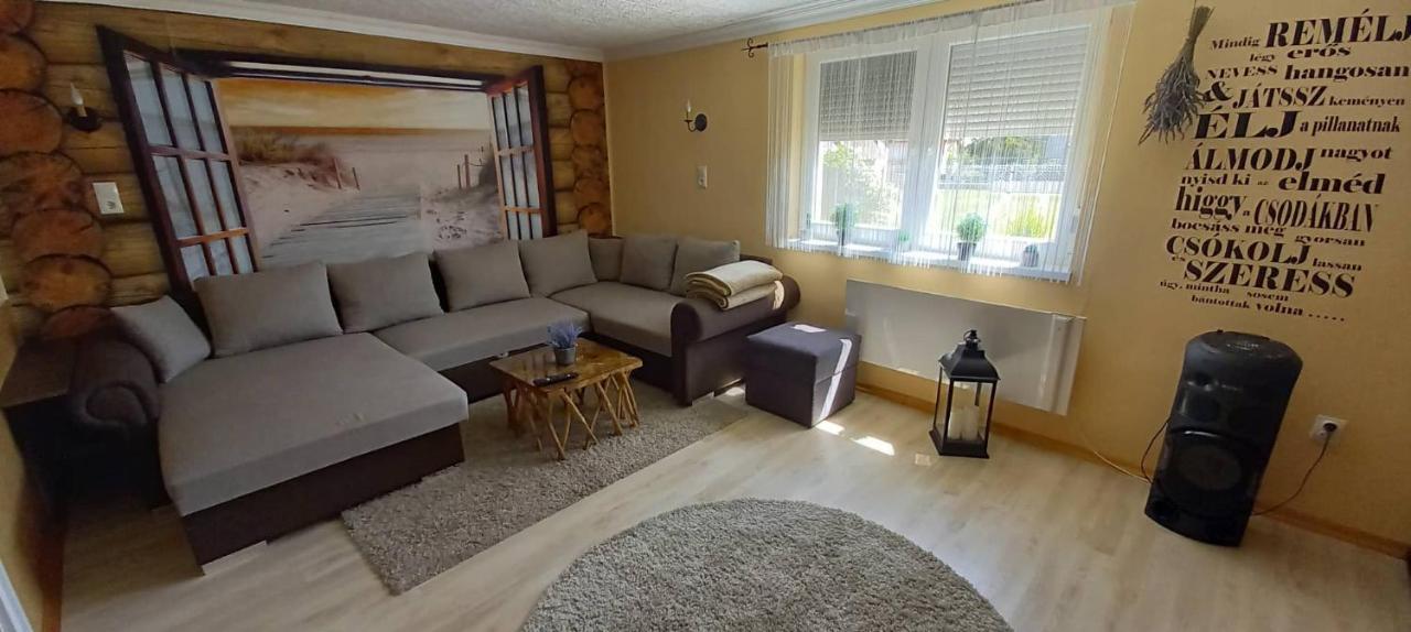 Levendula Vendégház Hajdúnánás Extérieur photo